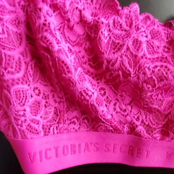 NWT Victoria's Secret bralette. Small - Picture 3 of 8